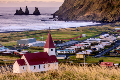 Iceland - Featured Image - Iceland 7 Day Travel Itinerary